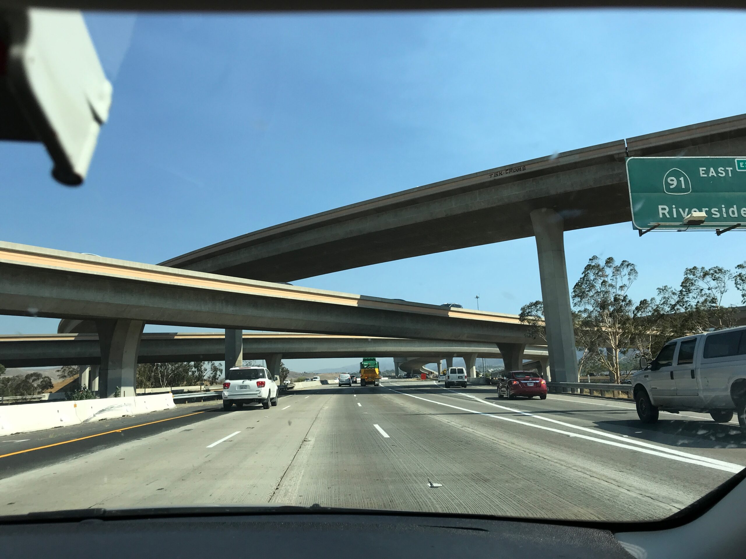 Freeway-Intersection irgendwo in Kalifornien